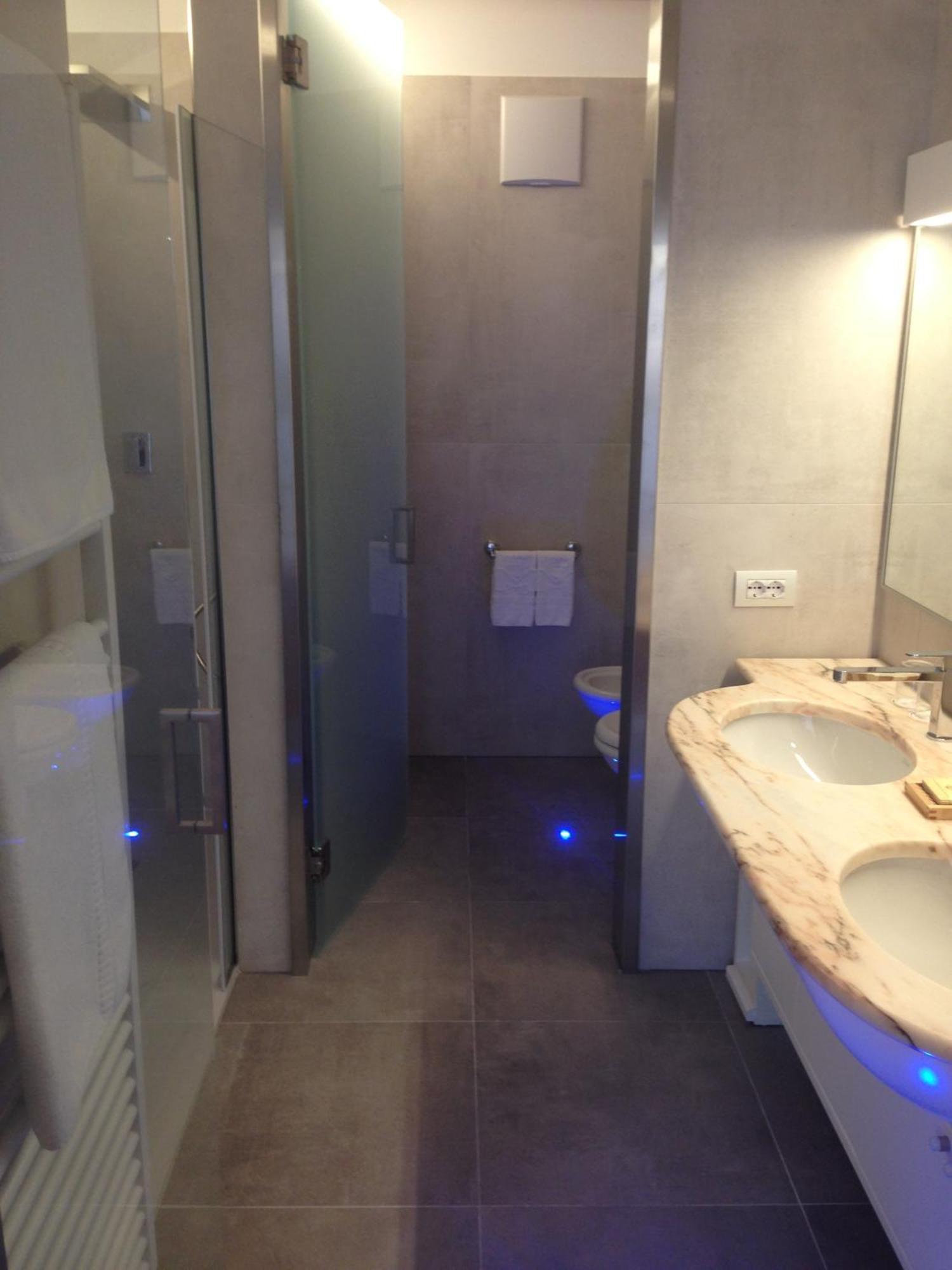 Hotel Miramonti Мадона ди Кампильо Екстериор снимка