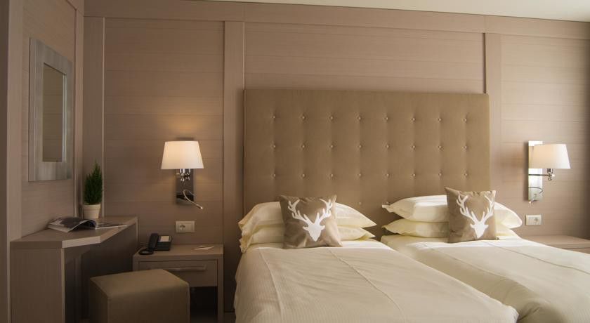 Hotel Miramonti Мадона ди Кампильо Екстериор снимка